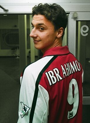 Zlatan Ibrahimovic con la camiseta del Arsenal